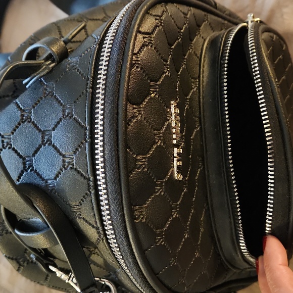 Steve Madden Mini Backpack - Like New! - Picture 4 of 5